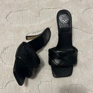 VINCE CAMUTO | 7 1/2